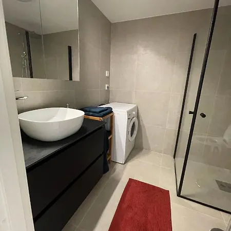 Central 2-bedroom In Apartment Alesund
