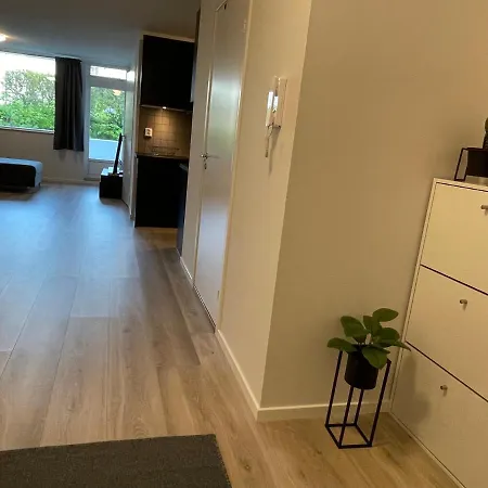 Central 2-bedroom In Appartement *